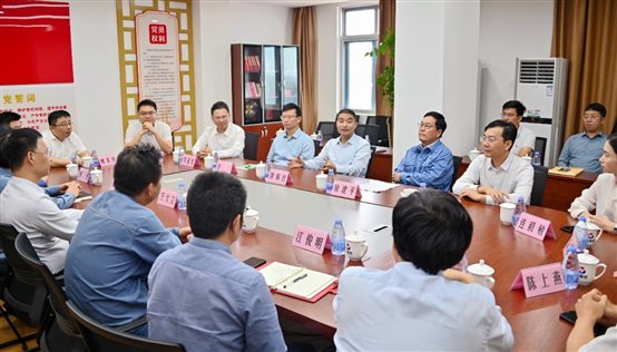 X:歸檔照片?3?3年10月27日，漳州市委常委胡胡常委工作會(huì)見會(huì)修圖微信圖片_20231027151653.jpg